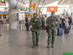 Kolejna interwencja na lotnisku Chopina. Pasażer “miał kałasznikowa” w bagażu