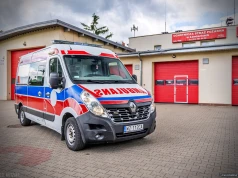 Strażacy z Łomianek dostali ambulans