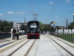 Łódź: Po siedmiu latach tramwaj trzynastka wraca na Dąbrowę Niższą. Jaką trasą pojedzie i dokąd?