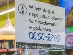 Polacy za nocnym zakazem sprzedaży alkoholu w całym kraju