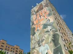 W Warszawie powstał wyjątkowy mural. Upamiętnia wydarzenia sprzed 50 lat