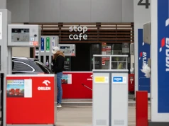 Ceny paliw miały reagować inaczej. Rynek zaskoczył nawet ekspertów