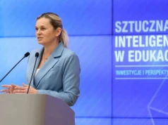 Zakazali ekranów w szkołach, ale wprowadzą "rewolucję cyfrową". MEN mówi uczniom o manipulacji