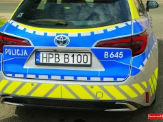 Wypadek. Motocyklista uderzył w drzewo