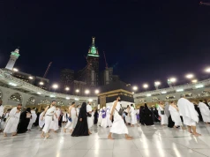 Mekka: główne sanktuarium okryte 1,4 tony złotego brokatu
