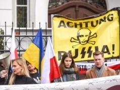 VIP-y z KO w szpitalu, Bąkiewicz i Ukraina. A wszystko łączy jedna piosenka Kazika o bólu