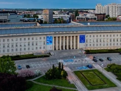Niebywałe sceny we Wrocławiu. Mężczyzna próbował wejść do urzędu przez kanał wentylacyjny