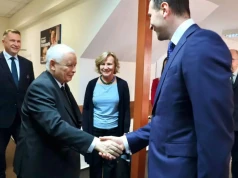 "Moment końca się zbliża". Prezes PiS spotkał się z faworytem wyborów we Francji