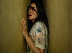 Backrooms. Bez wyjścia - recenzja filmu. Horror, który boi się ciemności