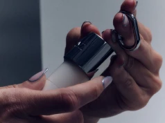 Koniec perfumeryjnej chmury? Nowe zapachy wolą trzymać się blisko skóry