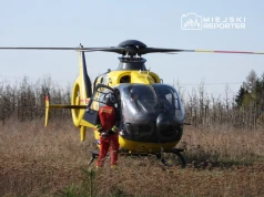 32-latek skoczył do wody w starej żwirowni. Z wody ratował go świadek. Interweniował śmigłowiec LPR