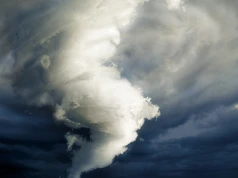 Tornado obróciło dom w gruzy. Nagranie mieszkańca Illinois porusza internet