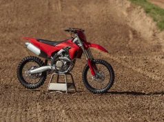 Ducati Desmo250 MX – motocross z rozrządem desmodromicznym i elektroniką rodem z MotoGP