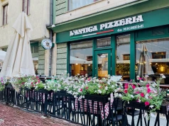 Kultowa pizzeria z Neapolu wchodzi do Polski – znamy menu i ceny w da Michele!