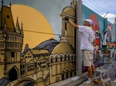 Polak współtworzy 700-metrowy mural w Pradze. Maciej Kreda maluje „Stworzenie Pragi”