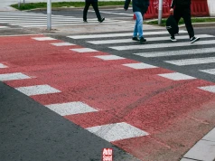 Skręcam w prawo, ale nie mogę przejechać, bo jadą rowery. Jak to jest z tym pierwszeństwem?