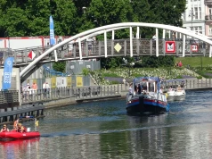 An Impressive Parade Once Again Sailed Along the Brda. Ster na Bydgoszcz Festival Is Underway