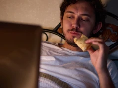 Syndrom nocnego podjadania to nie zły nawyk, a objaw. Winna nie jest dieta
