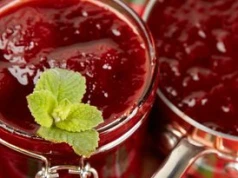 Domowy dżem truskawkowy bez grama cukru. Słodki, gęsty, ale o wiele zdrowszy