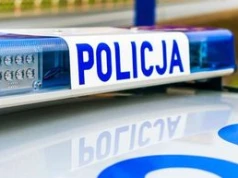 Krew na aucie, potłuczone szkło. Kierowca z Ukrainy ranny po ataku