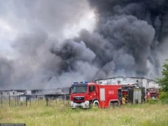 "Działamy w natarciu i obronie". Komunikat służb po pożarze na Pomorzu