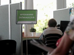 ZUS wydaje ją bezpłatnie. Wielu seniorów nie wie, co naprawdę daje ten dokument
