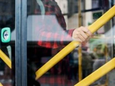 "Ustawka" czy realny problem? W Gdyni spierają się o transport uczniów z niepełnosprawnościami