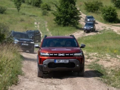 Nowa Dacia Bigster i Duster 150 Hybrid 4×4 LPG przetestowane w terenie przez czeskich dziennikarzy