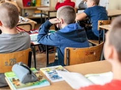 MEN ogłasza efekty konsultacji. Co trzeci rodzic obawia się chaosu w szkołach