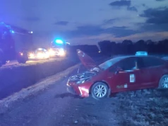 Pijany 21-latek wjechał Toyotą do rowu na DK48. Miał blisko 2,5 promila