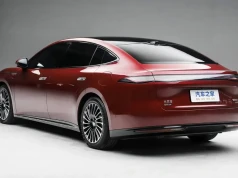 Przedsprzedaż BYD Seal 08 wystartowała. 693 KM i technologia, którą Europa dopiero pozna
