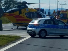 ZĄBKOWICE ŚLĄSKIE. Zderzenie na DW382. Utrudnienia były także przy DK8