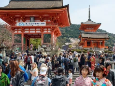 Japonia podnosi ceny, minister się tłumaczy. Co to oznacza dla podróżnych?
