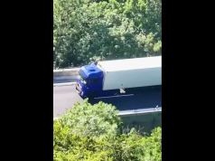 Awaria ciągnika i grzejący się ładunek ADR: olbrzymia akcja na A8 w Niemczech