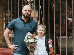 Miejsce ojca w edukacji? "Szkoła nadal dzwoni głównie do mamy"