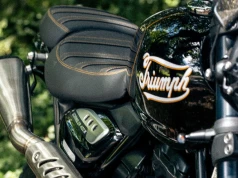 Brytyjczycy odchudzili Triumpha i pokazali, po co lekkim motocyklom charakter