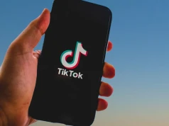 TikTok zalany treściami AI. Głównie dla dzieci