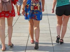 Czy w upały można zrezygnować z bielizny? Ekspertka mówi wprost