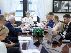 Senacka Komisja Zdrowia za monitorowaniem zarobków medyków po PESEL lub PWZ