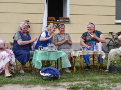 Dawne podwórka wróciły we wspomnieniach. Plenerowe widowisko w Siedlcach