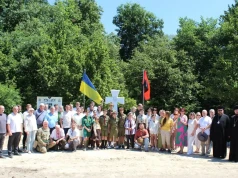 Pomnik na miejscu masakry Polaków. Dowódca UPA uhonorowany na Wołyniu