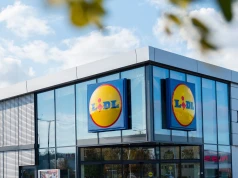 Ta tunika z haftowanym dekoltem wygląda jak COS lub Zara. Lidla ma ją za 35,99 zł