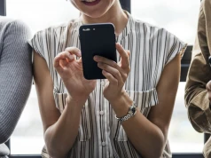 47,6% biletów kolejowych zakupiono w internecie i przez aplikacje w 2025