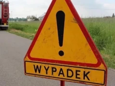 Tak wyprzedzał, że uderzył w ogrodzenie cmentarza w pobliżu Ciechanowa
