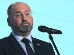 Czy Adam Bielan kłamie w sprawie afery NCBiR? Ujawniamy treść SMS-ów, które wymieniał z biznesmenem