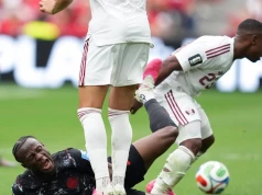 FIFA bezlitosna dla piłkarza Kataru. Za to wejście został zawieszony na pięć spotkań