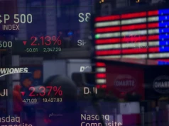 S&P500 i Nasdaq Composite spadły trzecią sesję z rzędu przez spółki IT i energii