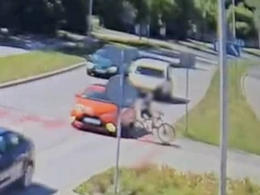 Wjechała w rowerzystę i kłamała, że to jego wina. Monitoring pokazał prawdę