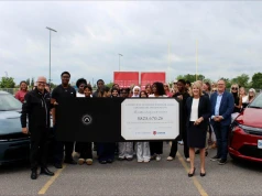 Pracownicy Stellantis zebrali ponad 825 tys. dolarów. Pieniądze trafią do uczniów i rodzin w Kanadzie