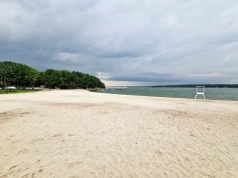 Wcale nie nad Bałtykiem. Plaża z atrakcjami 1,5 godziny drogi z Warszawy